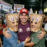 Um manifesto em favor dos mascarados